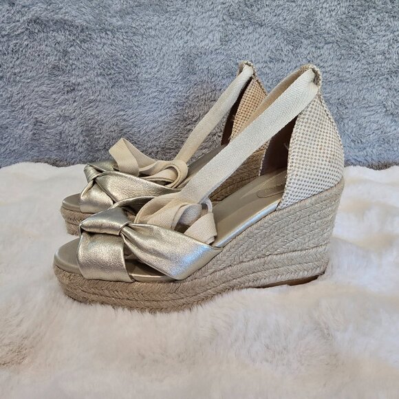$170 Cole Haan Women’s Cloudfeel Hampton Espadrille Wedge Sandal Sizes NEW Gold - Picture 2 of 8